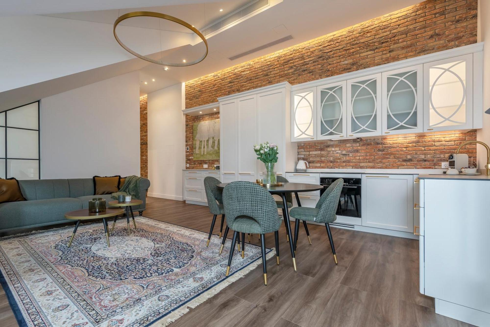 Artsy Exclusive Old Town Residence Gallery Walk VNO Chambre photo